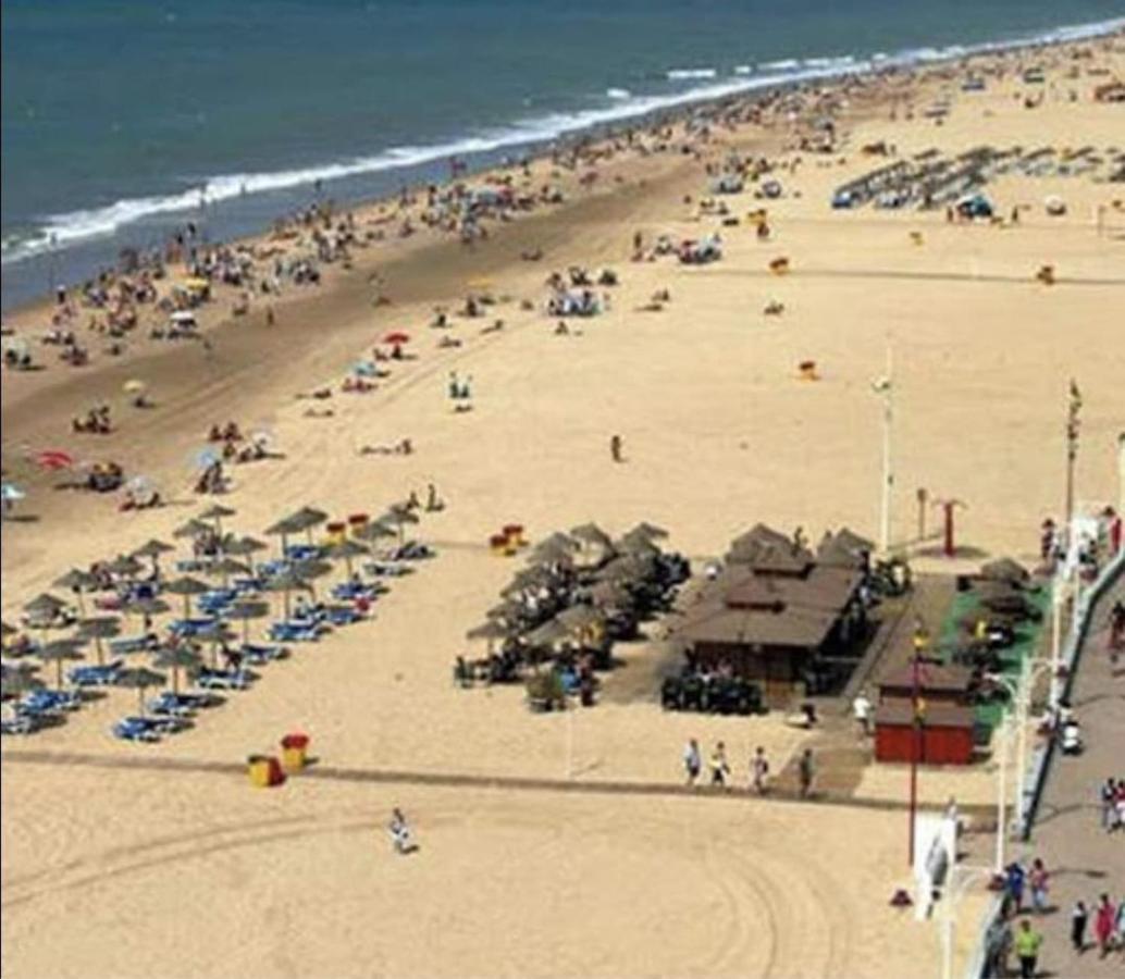 A Pie De Playa. *